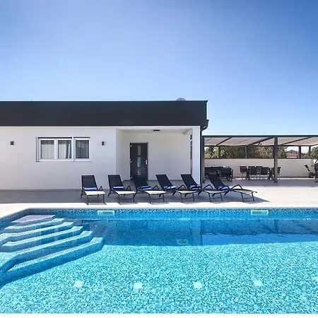 Vallelunga * Πούλα