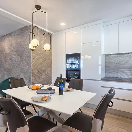 Vallelunga Βίλα Πούλα