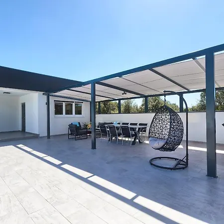 Vallelunga By Istra Vacation Vila *