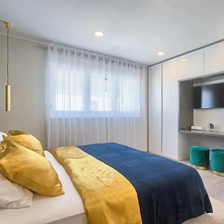 Willa Vallelunga Pula