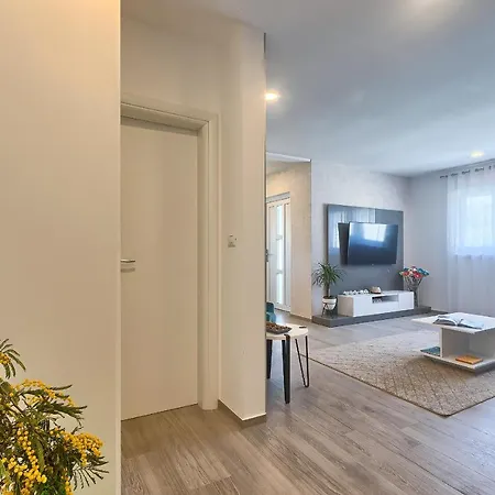 Willa Vallelunga Pula