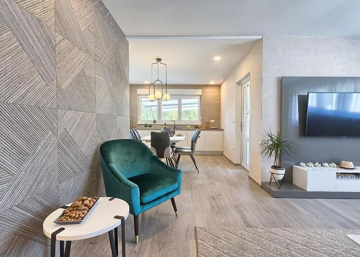 Vallelunga Villa Póla