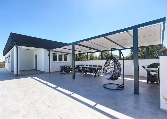 Vallelunga By Istra Vacation Villa *