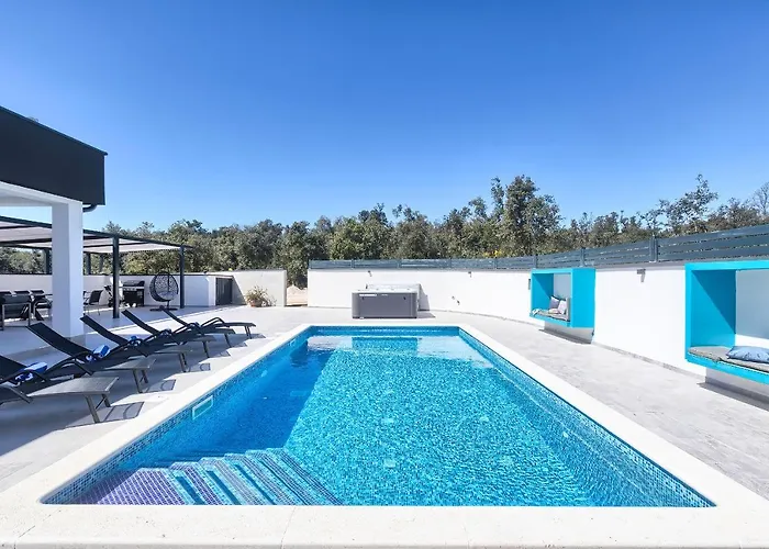 Vallelunga By Istra Vacation Villa Pula