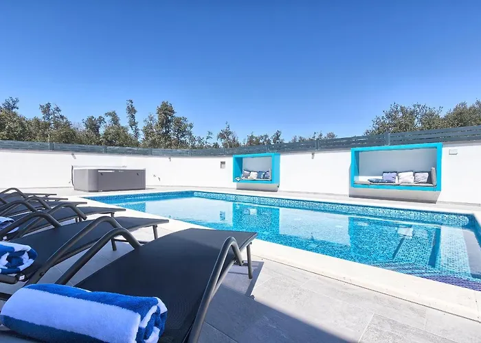 Villa Vallelunga Póla