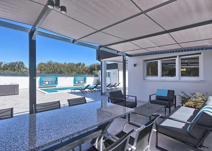 Vallelunga By Istra Vacation *